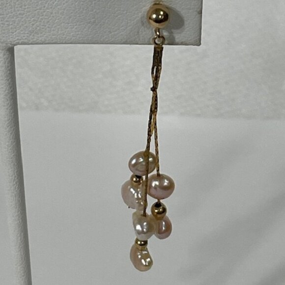 14K gold and three strands of freshwater pearls. - Picture 3 of 10